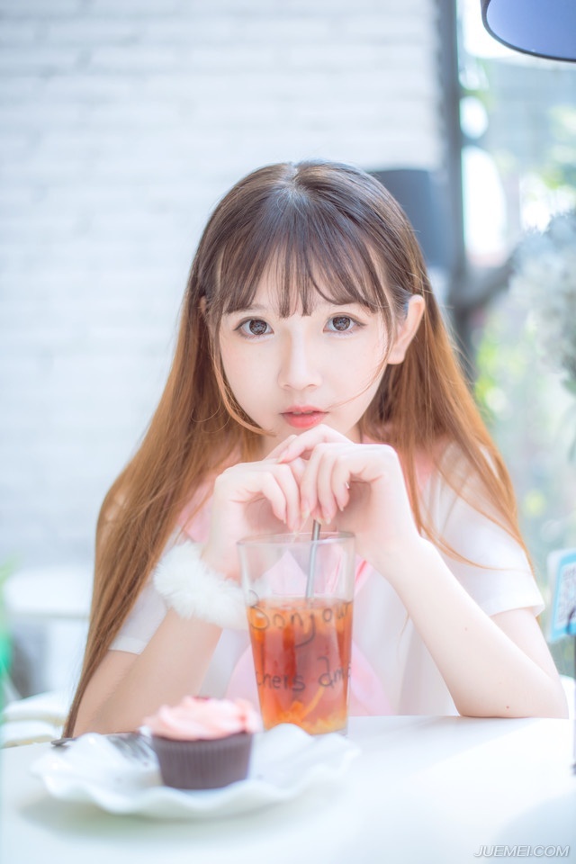 梦想是吃遍所有好吃的，愿望是心里想的全部实现，感谢友情时光不老友谊不散。